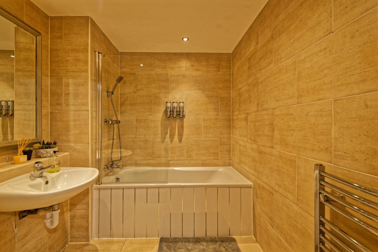 Sidemersey Livings- Convenient 1-Bedroom Flat With A View, Central リヴァプール エクステリア 写真